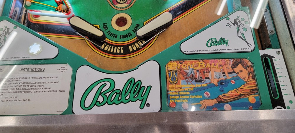 1977 Bally 8 Eight Ball Pinball Machine