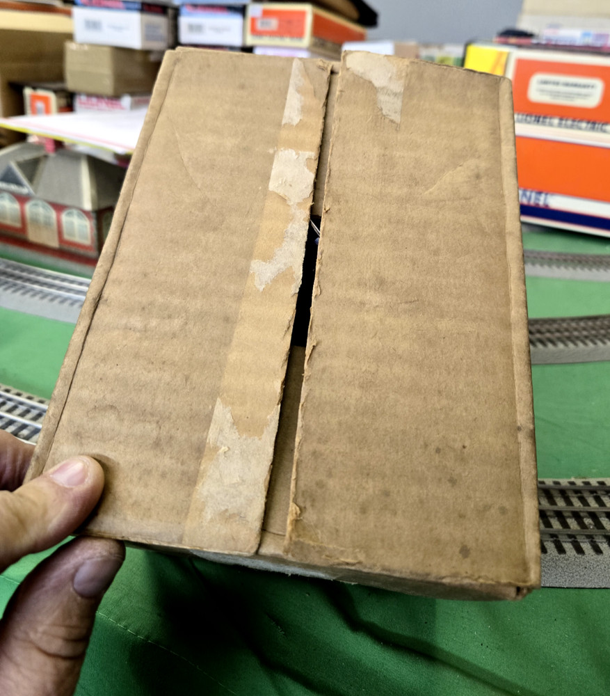 Lionel Type R 100 Trainmaster Transformer in Factory Box