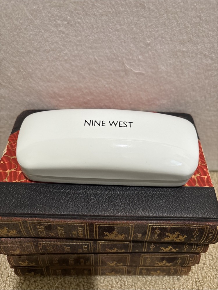 Nine West White Hard Clamshell Eyeglasses Case Black Felt Lining  6”