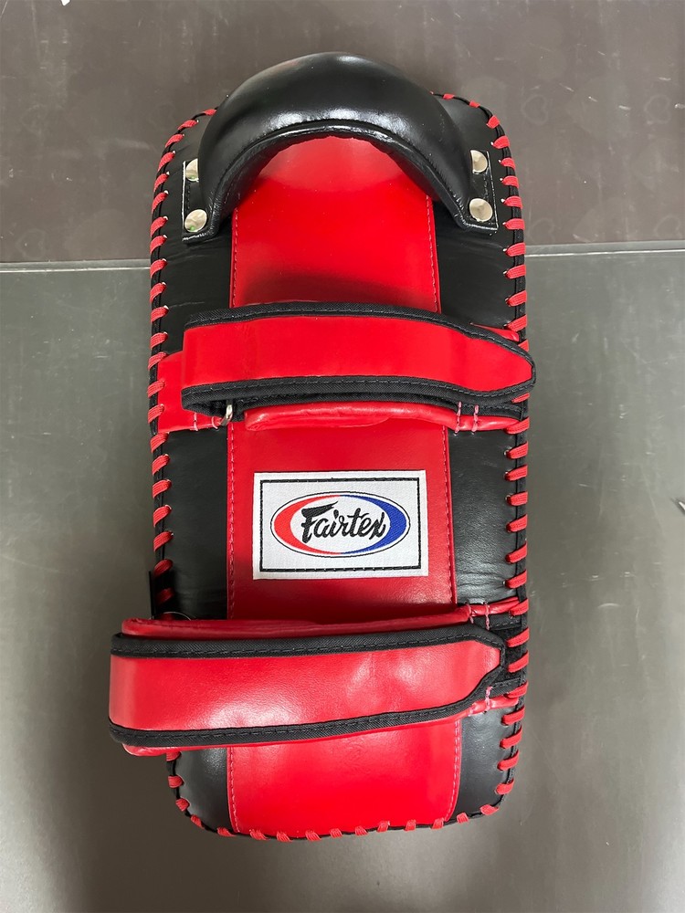 Fairtex Muay Thai Curved Pads