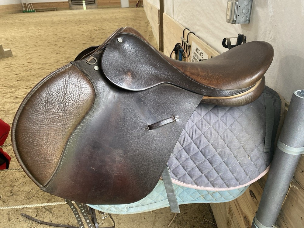 Ainsley Chester 17” Jump Saddle