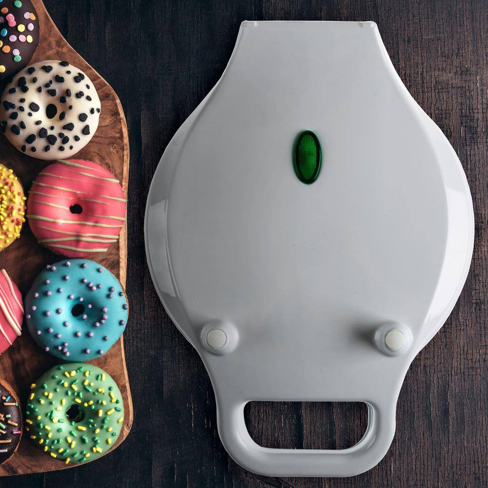 750 W White Mini Donut Maker