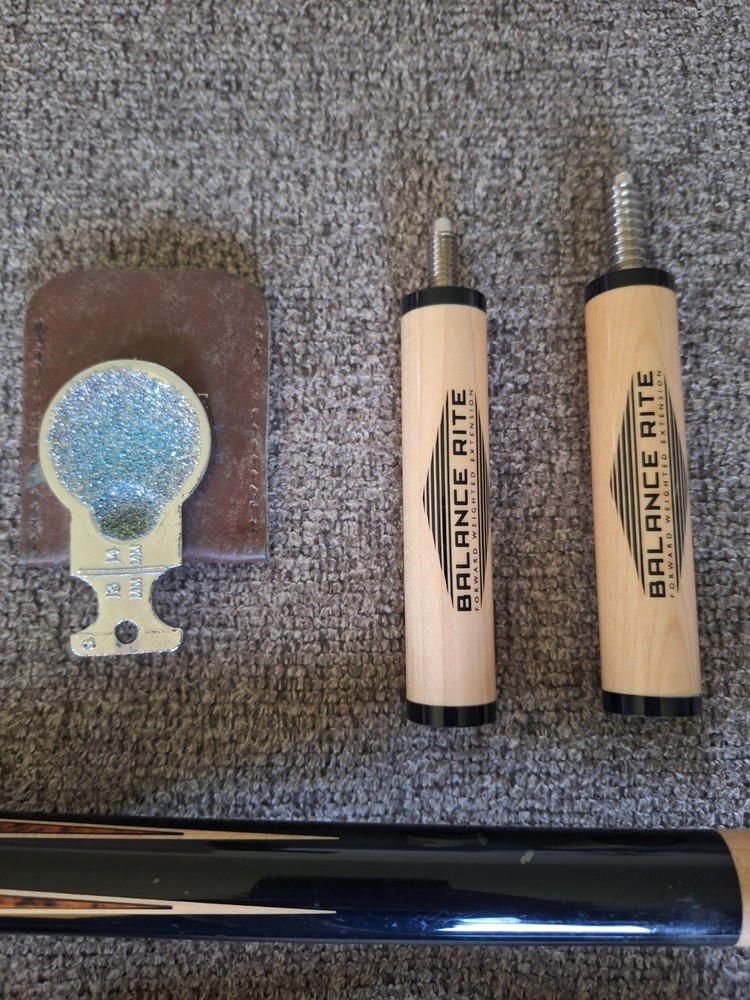 Pool Cue Lot.
