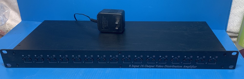 8 Input 16 Output Video Distribution Amplifier