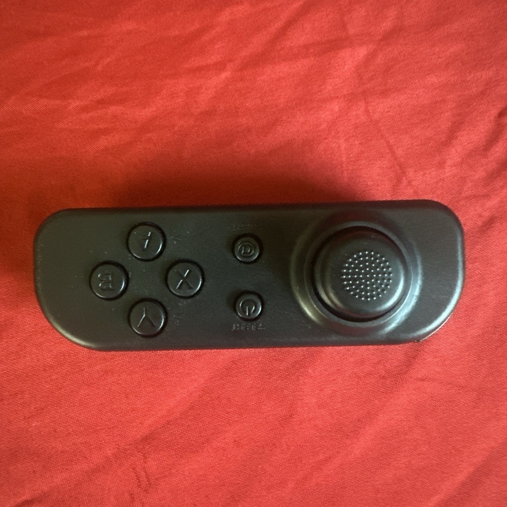 DESTEK V5 VR Headset with Bluetooth Controller