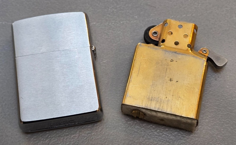 ZIPPO MOUNT RUSHMORE 1992 LIGHTER