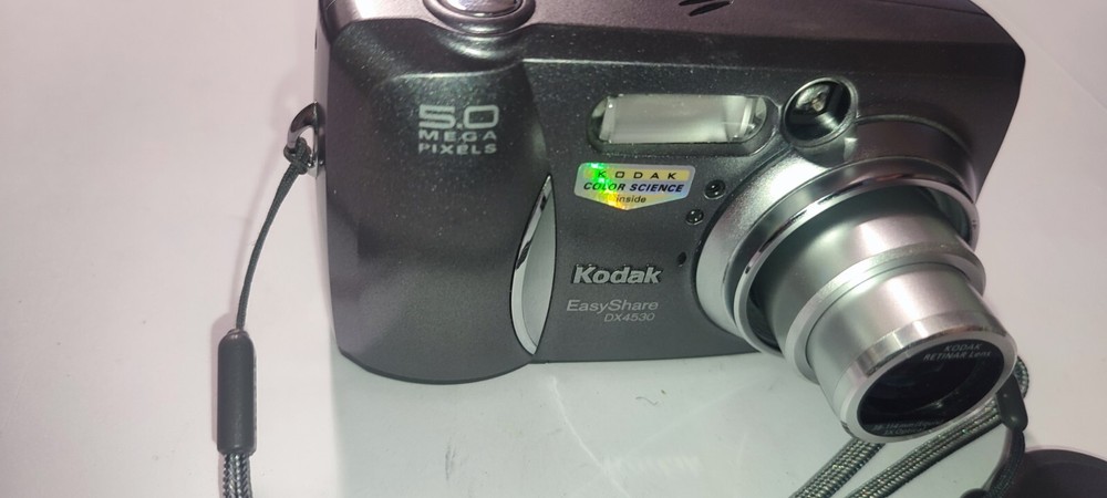 Kodak EasyShare DX4530 5.0MP Compact Digital Camera Silver
