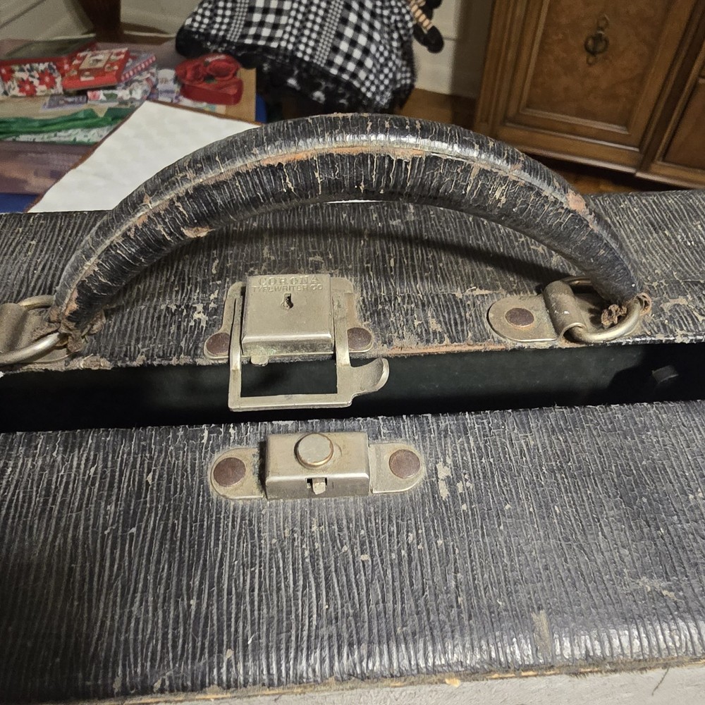 Corona 3 Antique Folding Typewriter With Case