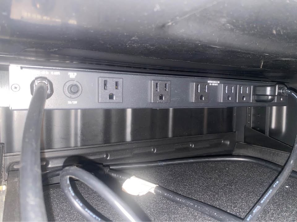 (Resi) D1000 Multisite Decoder w/ Furman M-8x2 Power Conditioner & Gator Pro