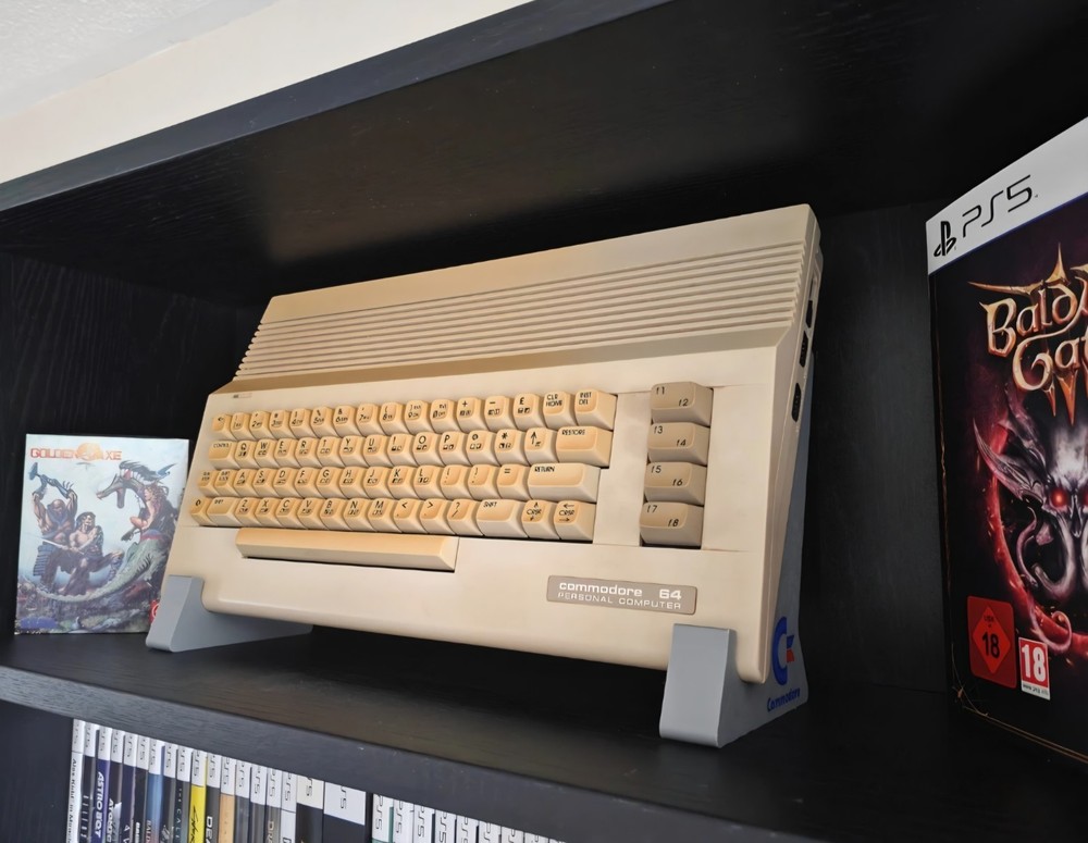 Commodore Keyboard display stand