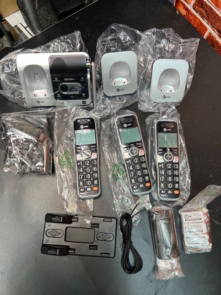 AT&T BL102-3 DECT 6.0 Cordless Phone 3-Handset System with Answering Machine