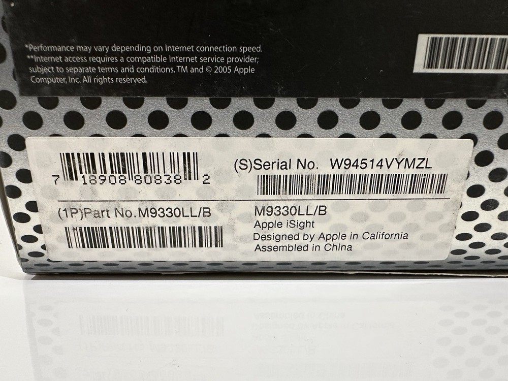 Apple iSight M9330LL/B FireWire Webcam w Noise Suppression Microphone Complete