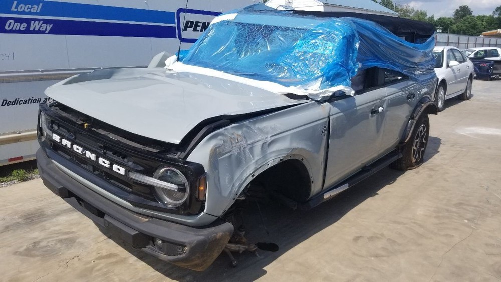 22 FORD BRONCO 2.3L LOWER AIR SHUTTER