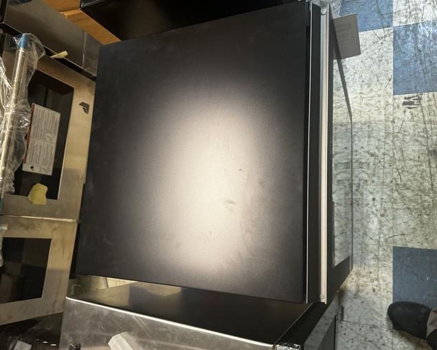 VWUS041BAB 24" Single Zone Compact Refrigerator with 41 Bottle Capacity