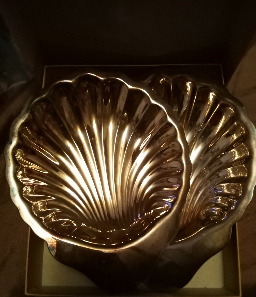 Oneida Silversmiths vintage shell serving set