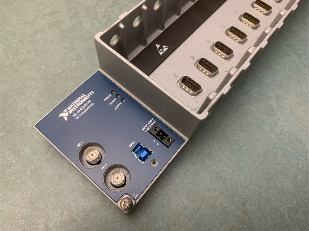 National Instruments compactDAQ cDAQ-9179 USB 14 Chassis