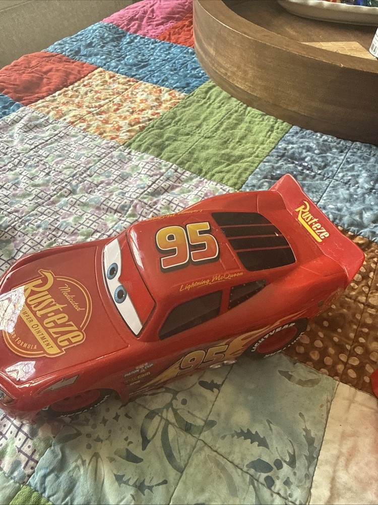 Lighting McQueen Remote Control Car 7 Inches Long