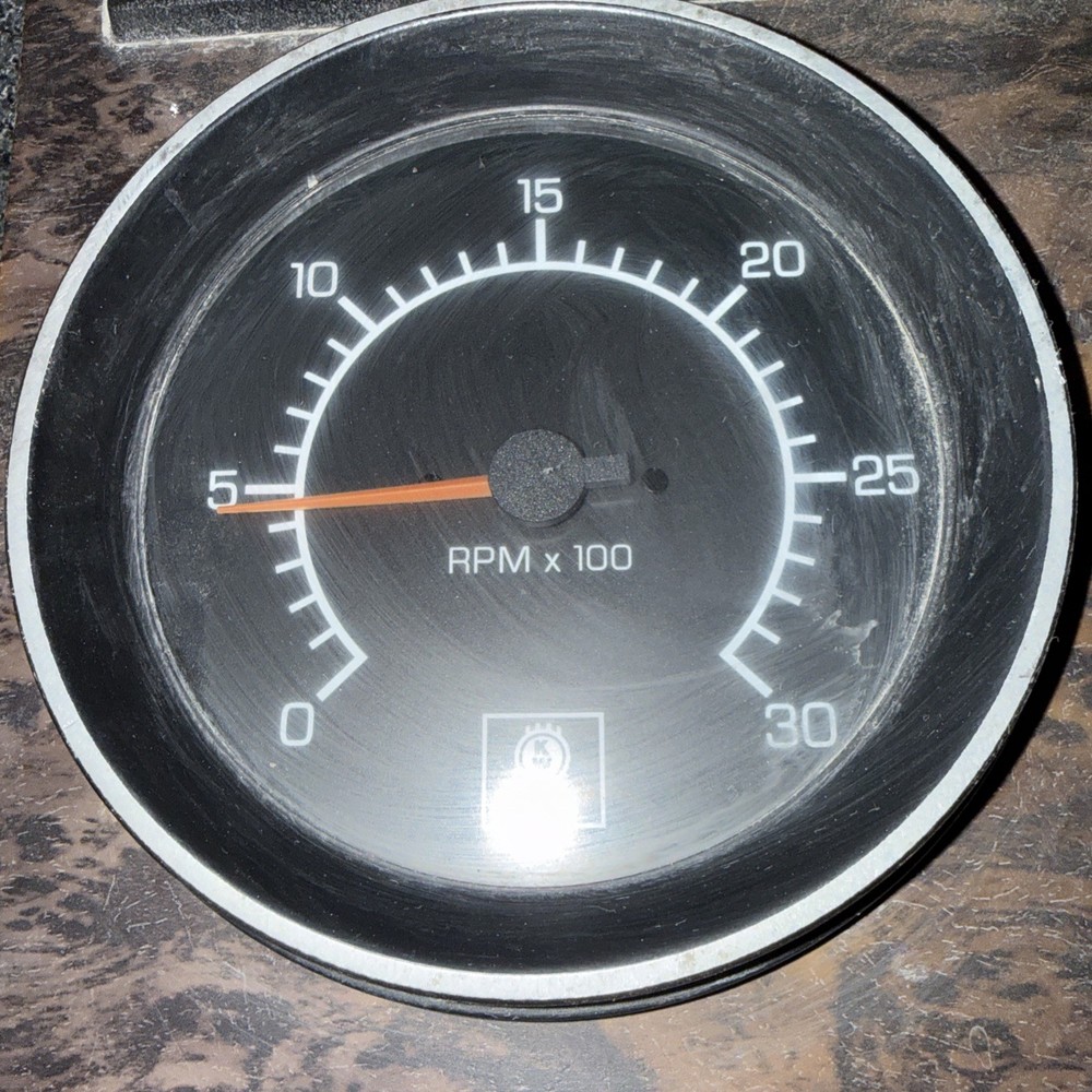KENWORTH INSTRUMENT PANEL S64-1065- 7