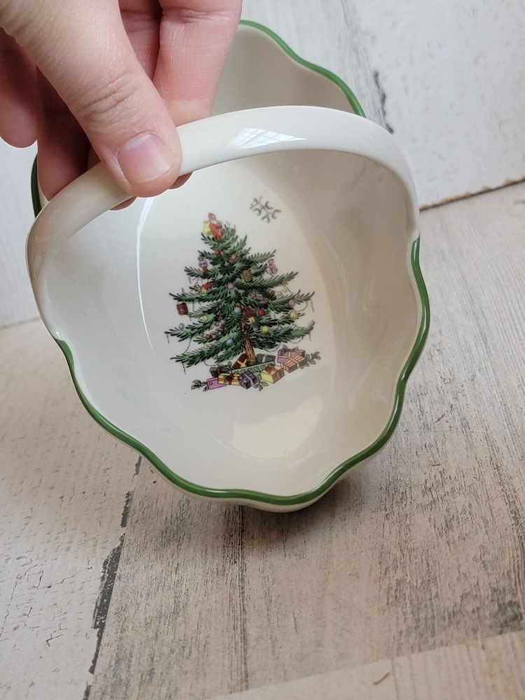Spode Basket with handle 6" Vintage home decor tree Mistletoe