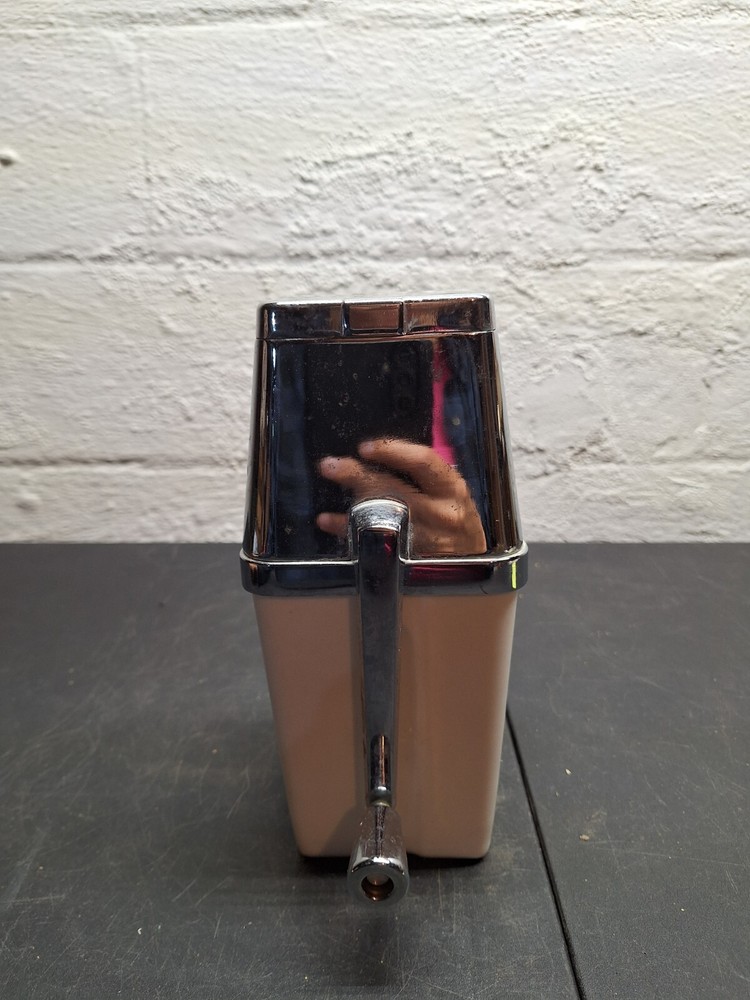 METROKANE Retro Hand Crank Chrome Ice Crusher Course/Fine