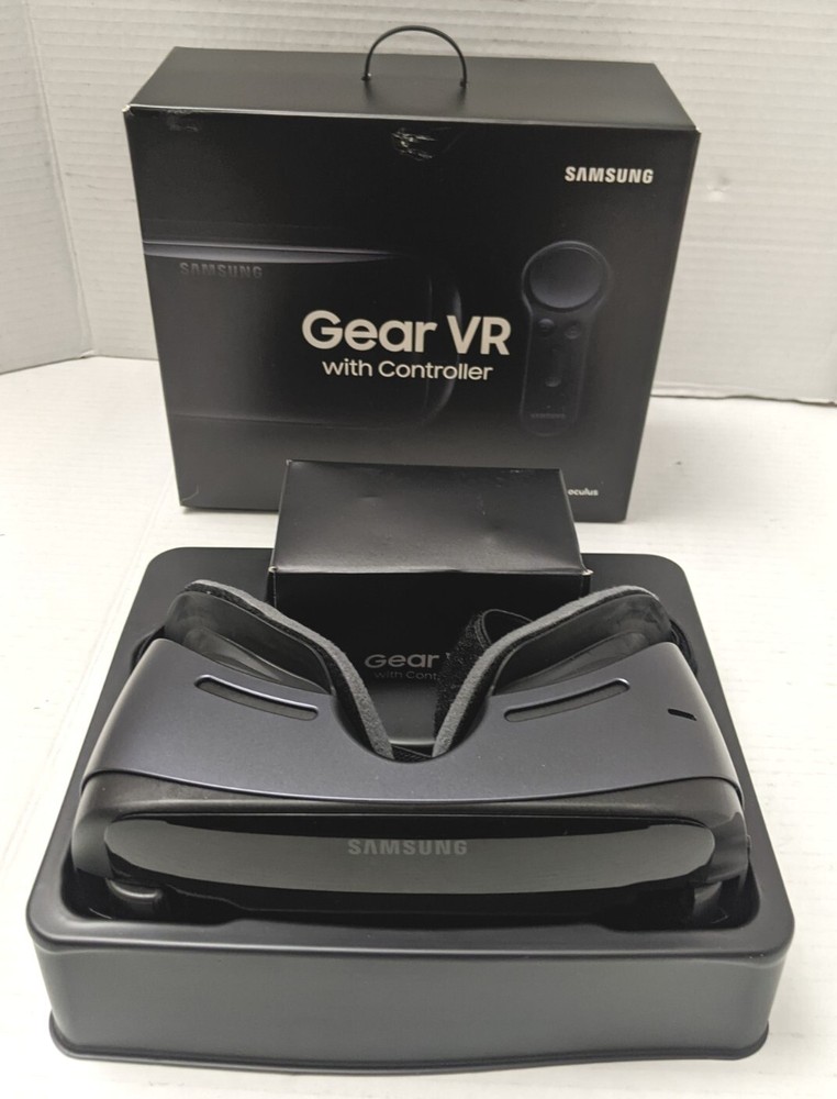 Samsung Gear VR Headset & Controller