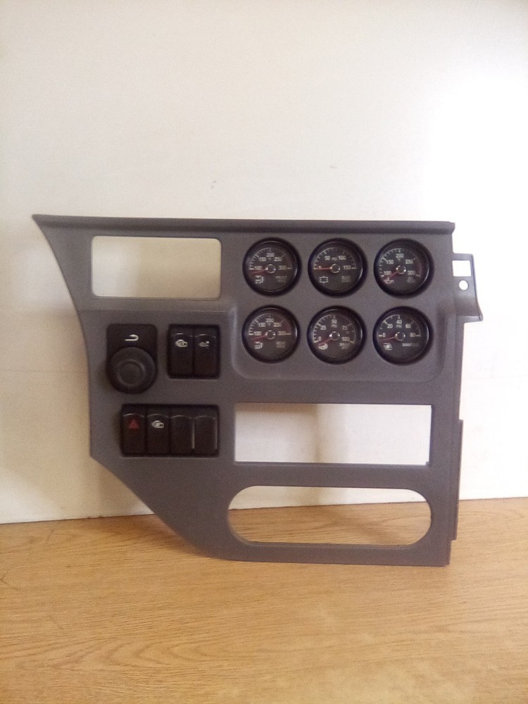 Peterbilt 579 S64-6148-0681611B6 Dash Panel