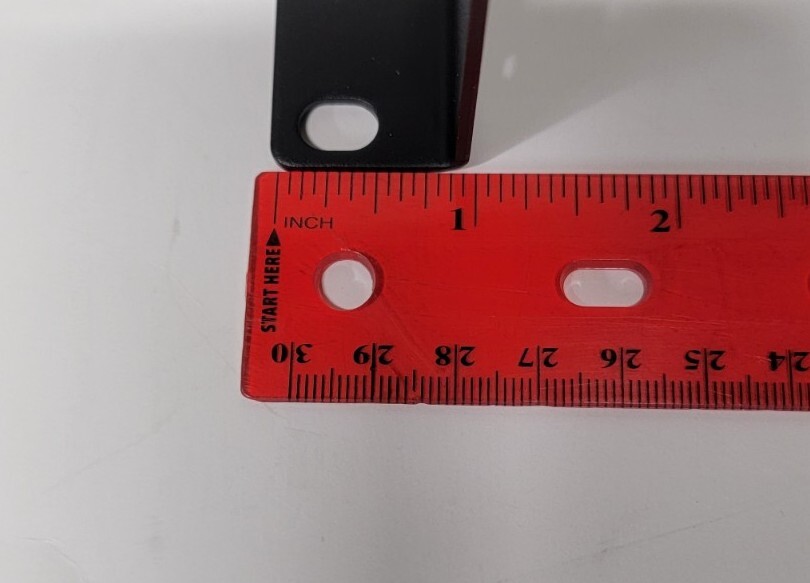 RACK MOUNT EAR BRACKETS 2U/NEW