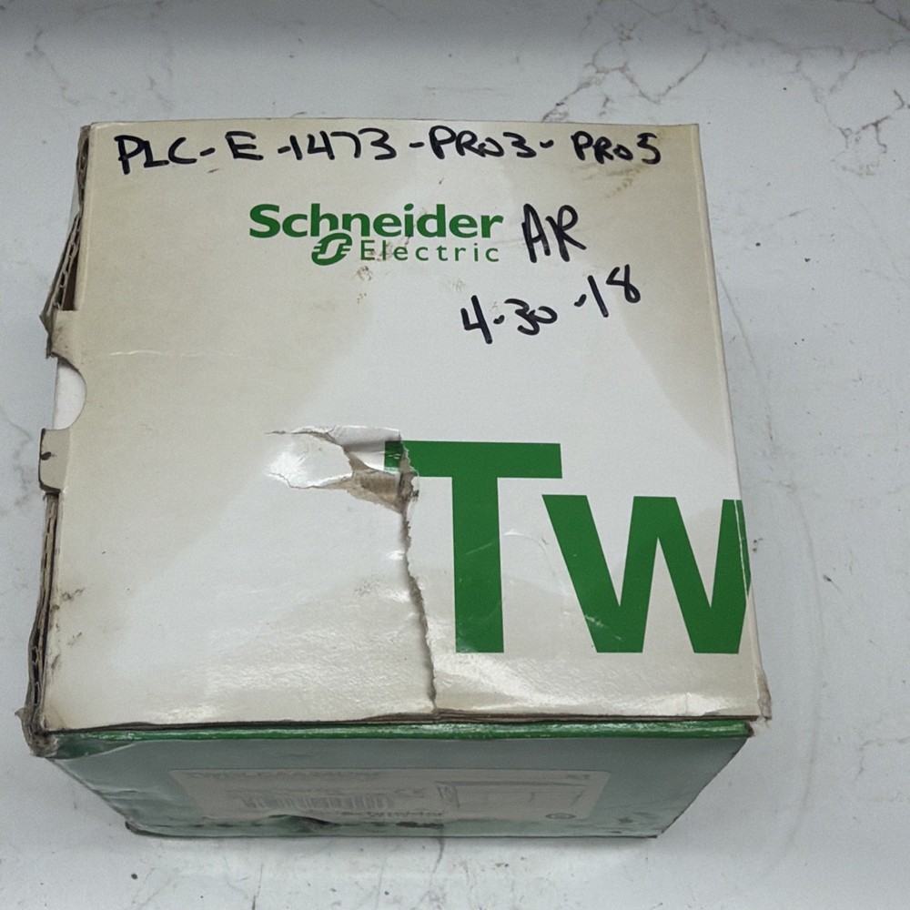 NEW SCHNEIDER TWDLCAA24DRF Base Unit Programmable Controller