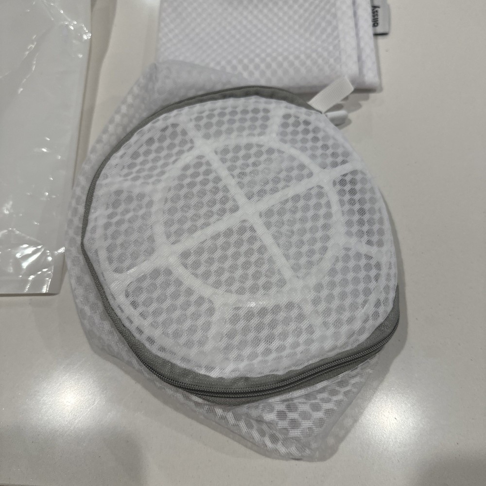 BLISSY White Mesh Laundry Bags x2: Rectangular & Cylindrical. NEW.