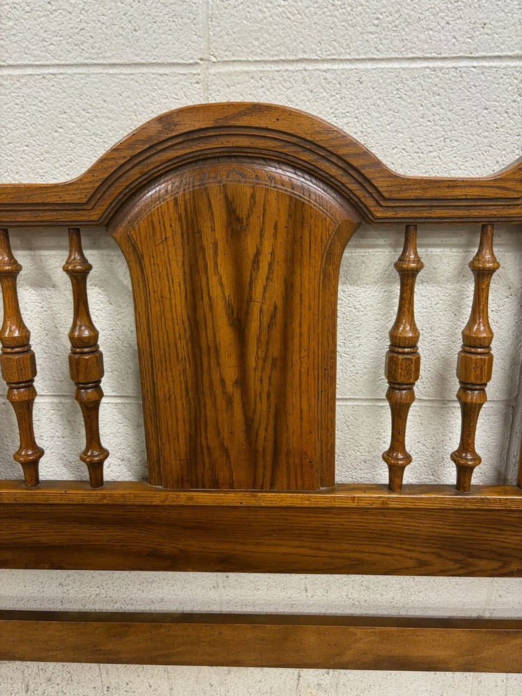 Vintage Queen Size Traditional Style Three Panel Turned Spindles Headboard