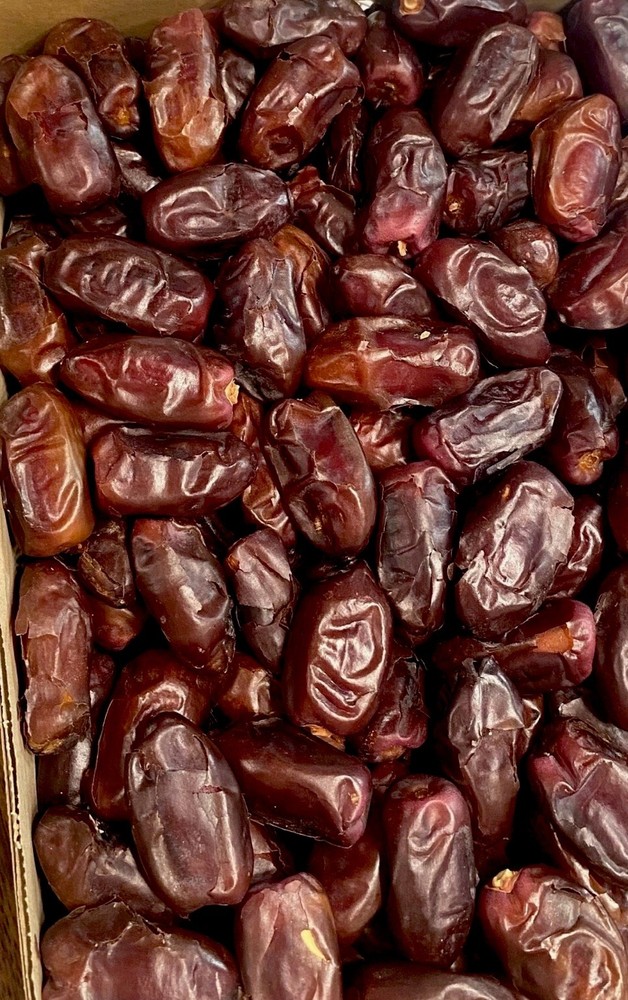 Dry Khudri Dates 2.2 Lb Box Extra Dry Quality Saudi Dates