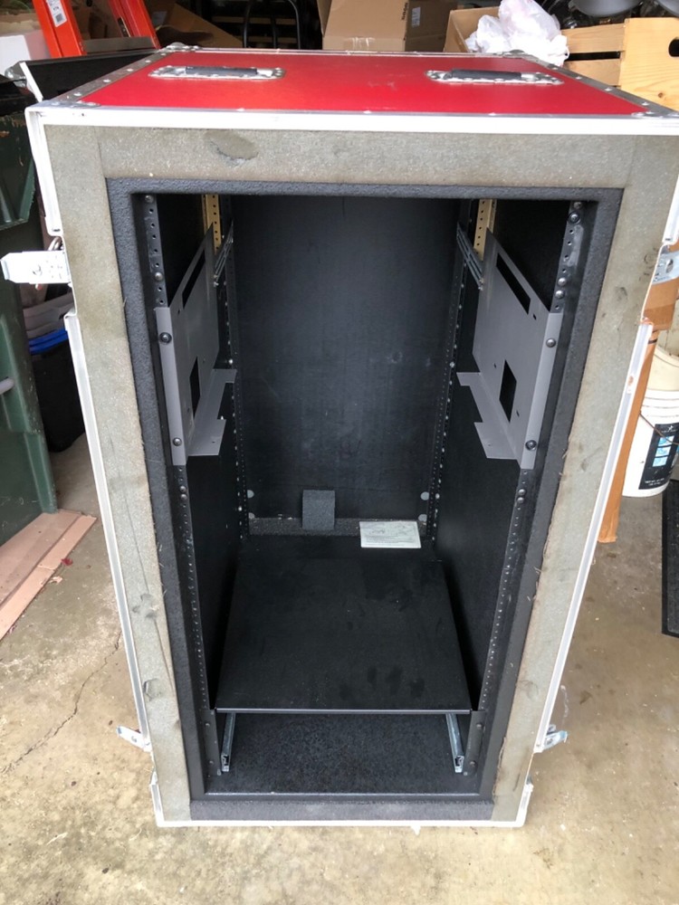 Mobile Video/Entertainment outboard equipment rack.