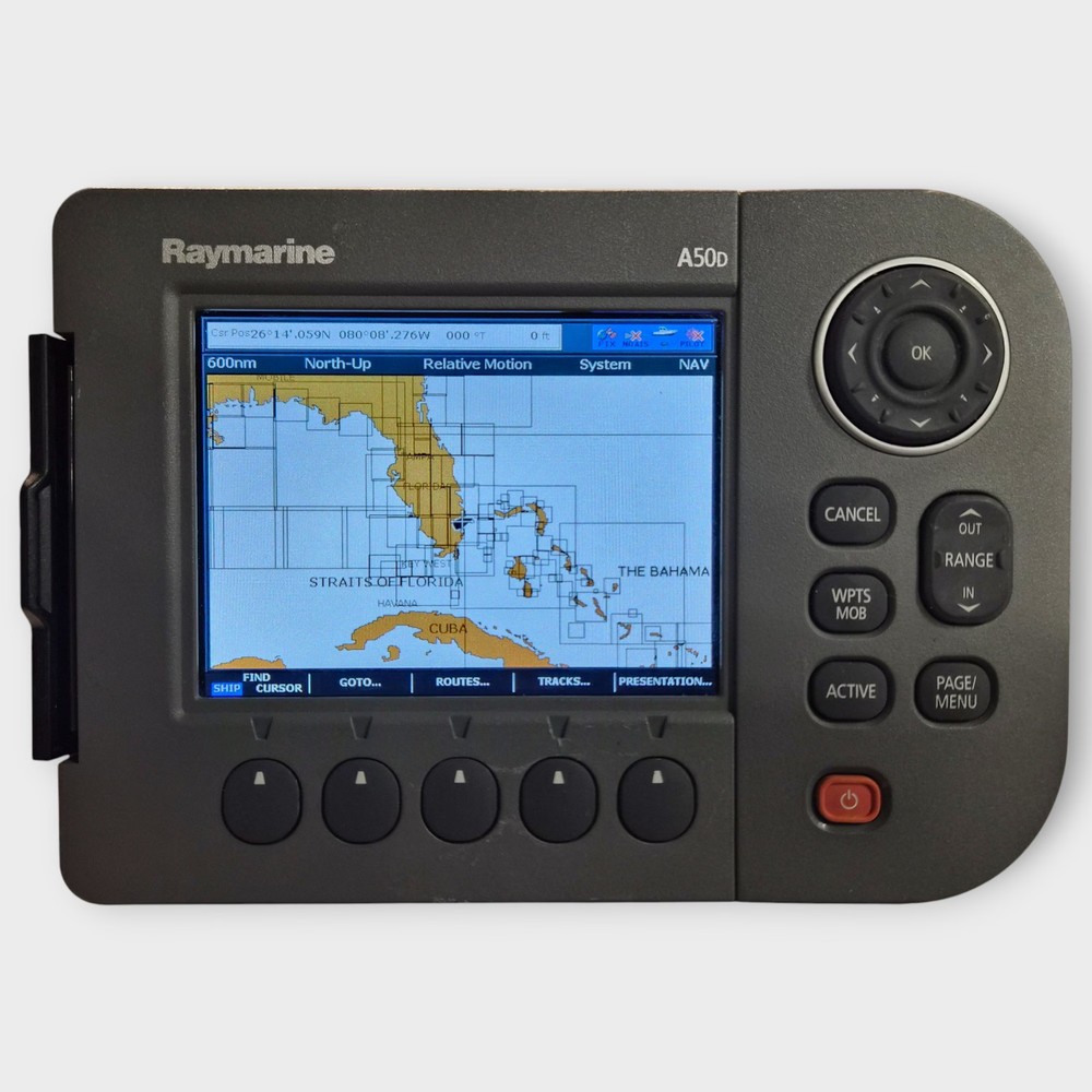 Raymarine A50D Multifunction Chartplotter Display -E62186- w/ Sun Cover - Tested