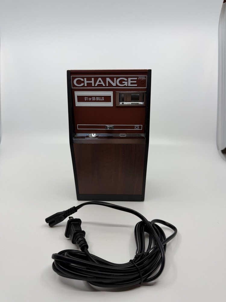 New Wave Toys RepliTronics USB Charger 1:6 Scale Arcade Change Machine