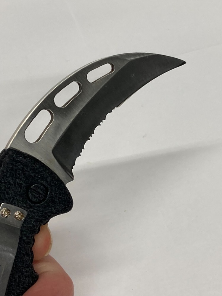 Folding Knife w/Combo Curved Blade C-035