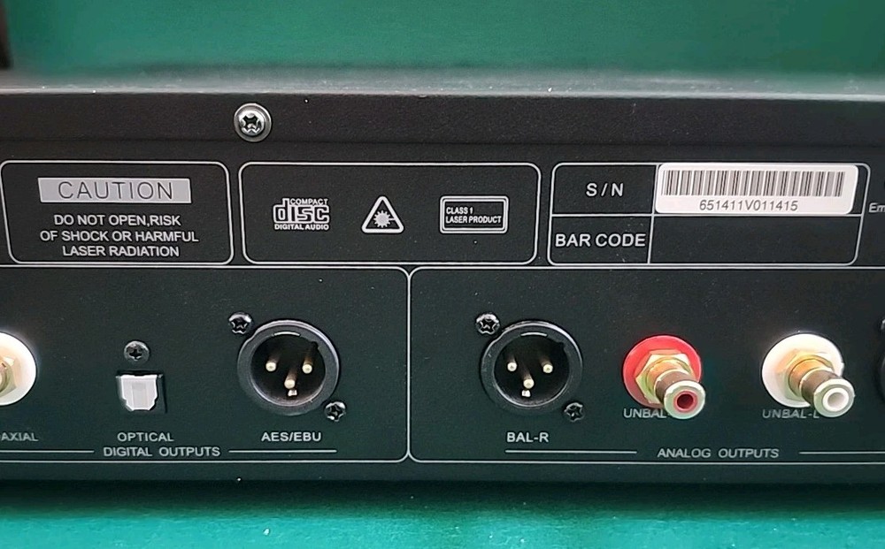 Emotiva ERC-3 Differtial Reference CD Player with Remote, Tested and Works