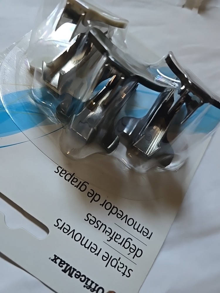 New Sealed Office Max 3 Count Pack Staple Removers Assorted Colors