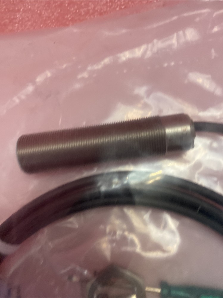 Pepperl + Fuchs CBB8-18GS75-E2 Proximity Sensor