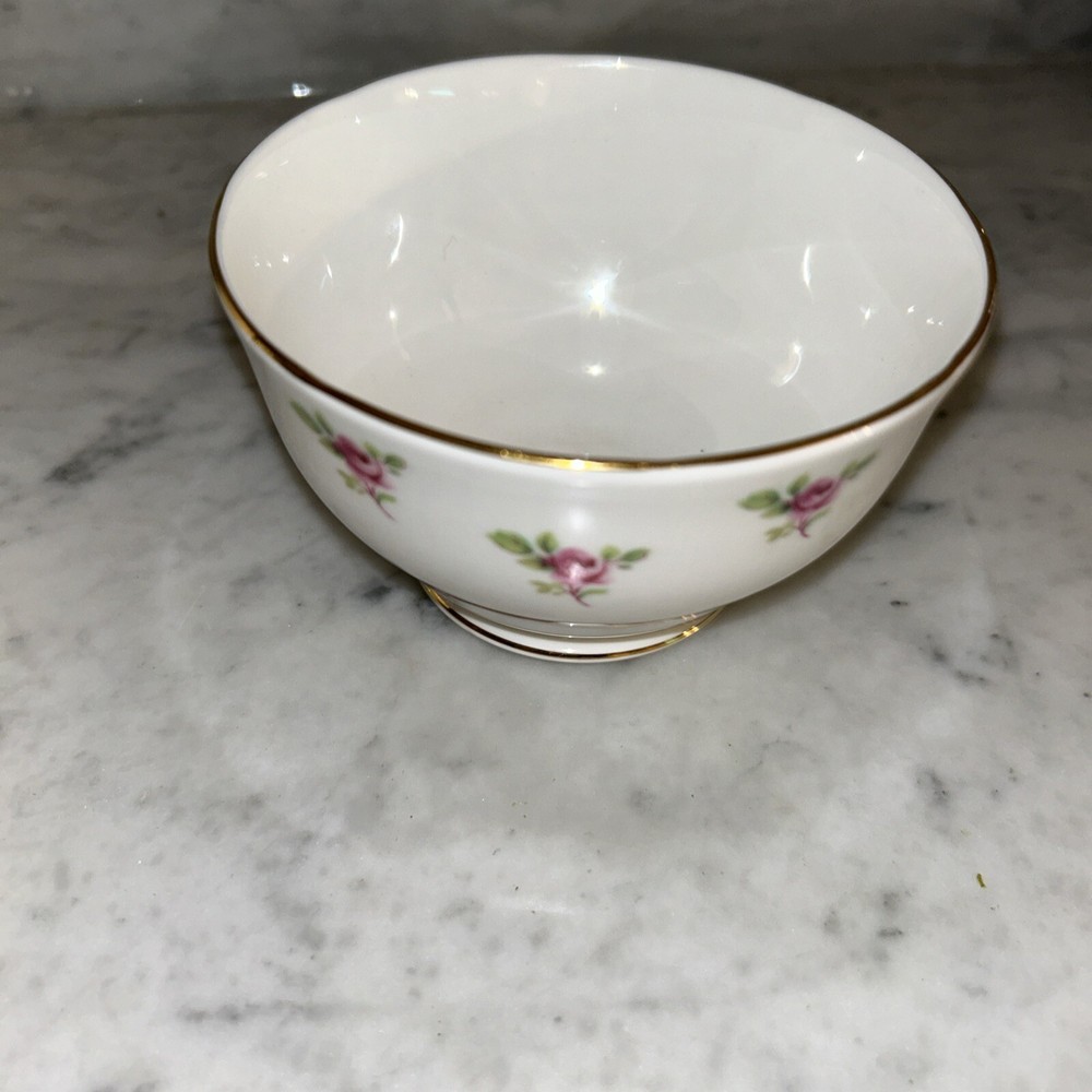 Duchess Rose Bud Creamer & Sugar Basin
