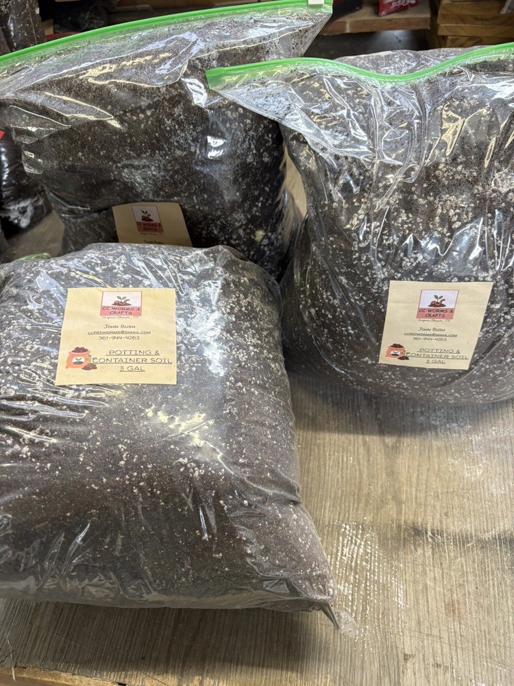 Container Potting Mix  with  Worm Castings /coco coir/compost/basalt  3 gallon