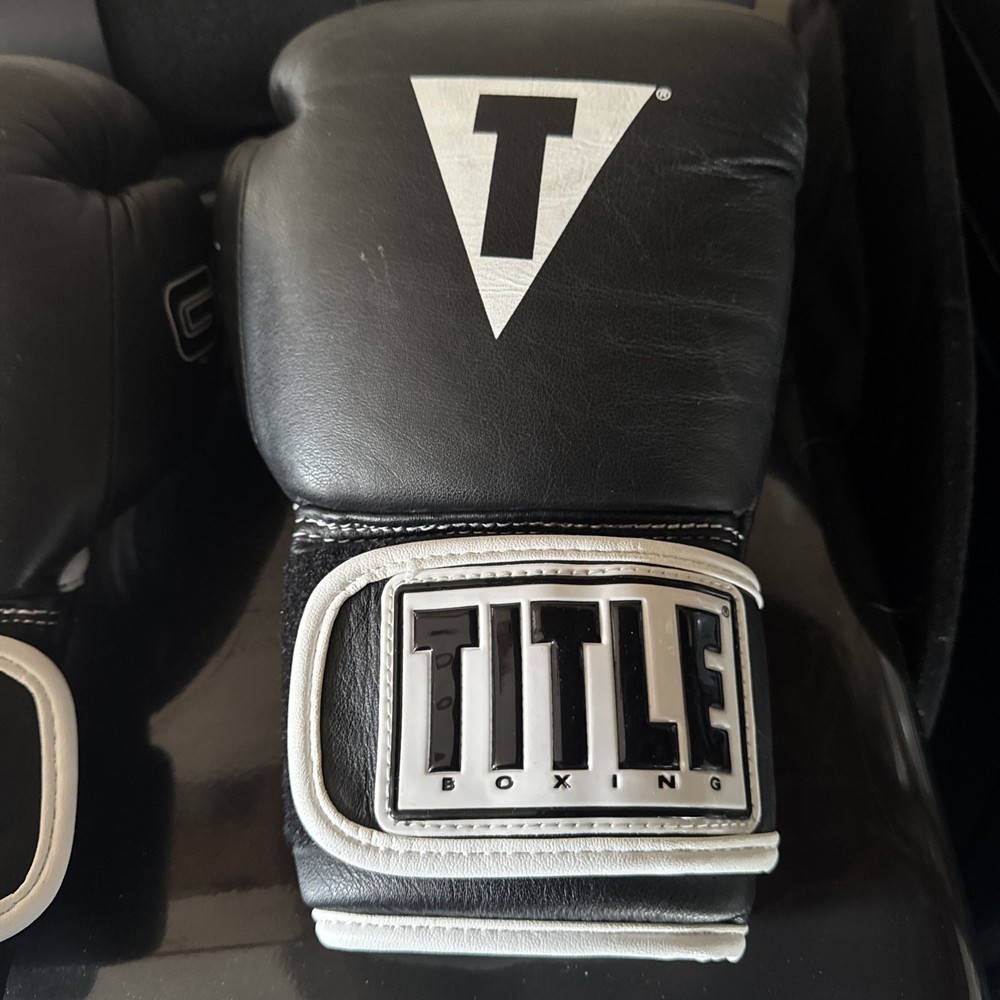 Title Black Boxing Gloves