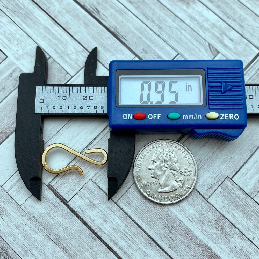 Shiny Brass Hook Clasps (MCL15)