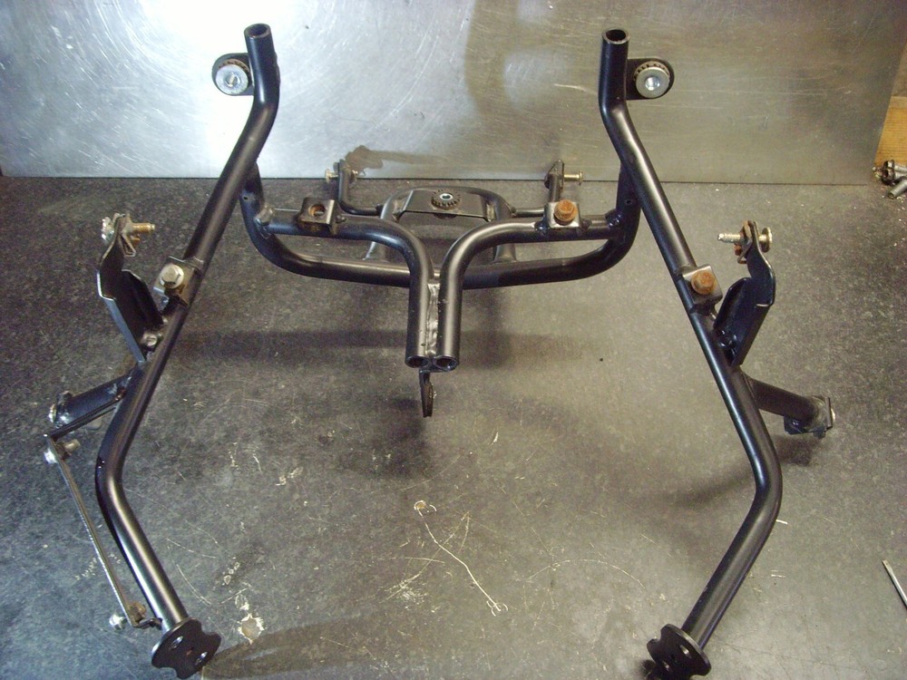 BENELLI TRK 502 X 2019 FRONT FAIRING/HEADLIGHT SUPPORT BRACKET MOUNT