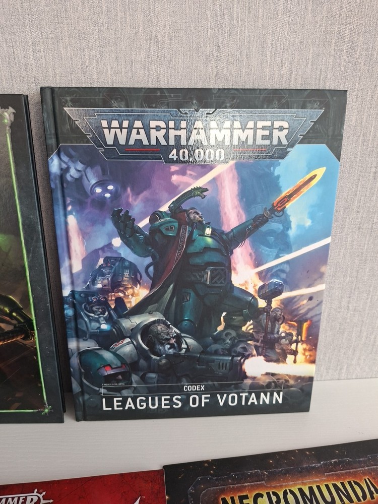 Warhammer 40k & Age Of Sigmar 7 X Book Bundle