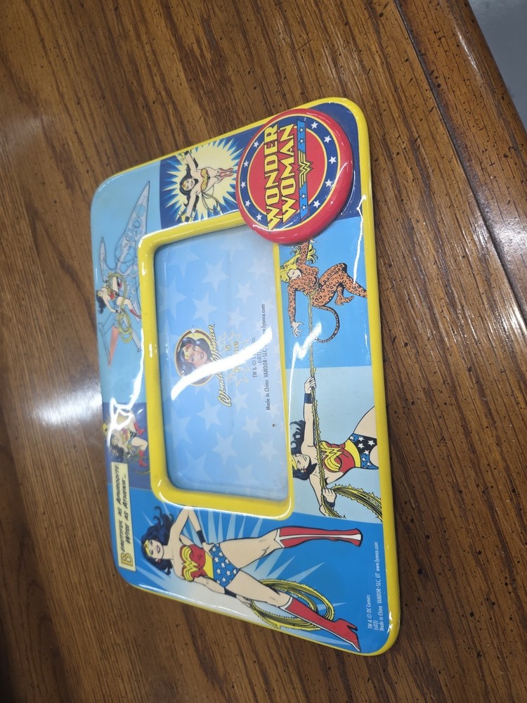 Vintage WONDER WOMAN FRAME!