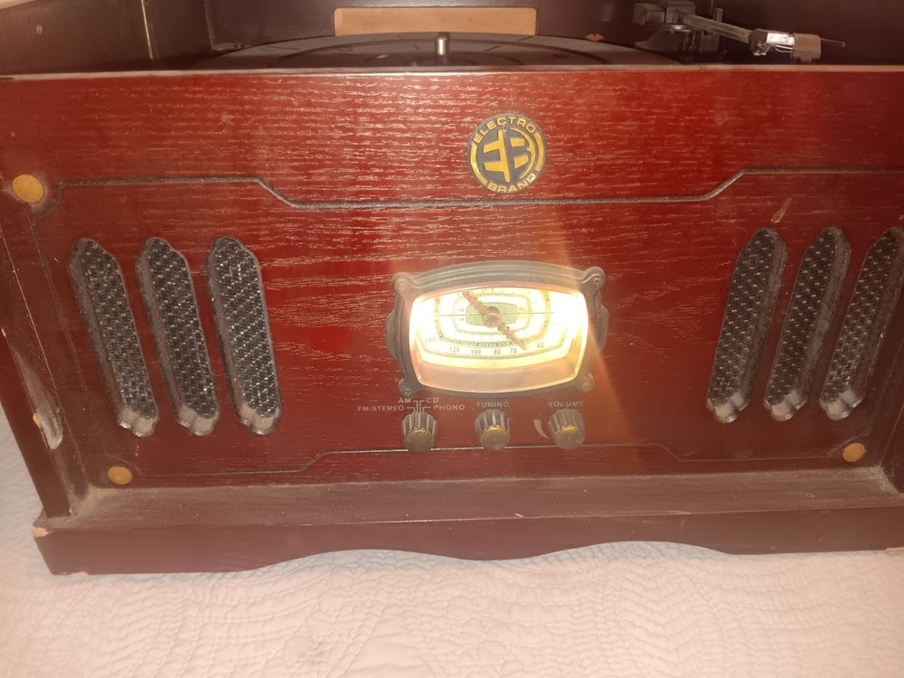 Electro Brand Nostalgia Multi Function Player Record CD Radio Needs Needle