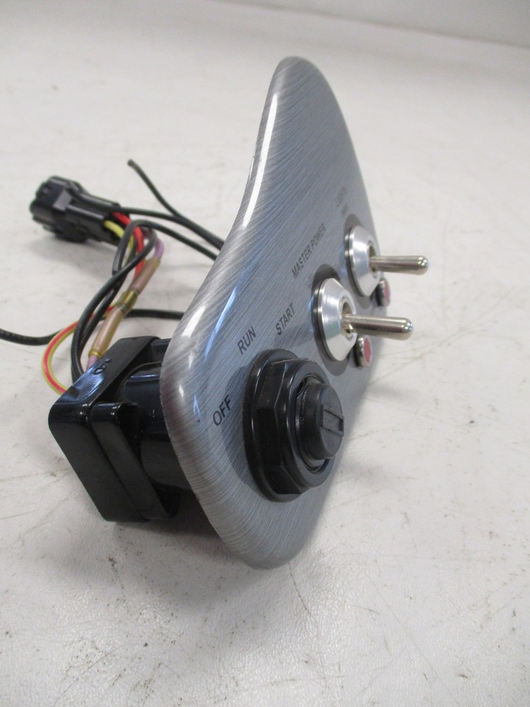 TRACKER IGNITION PANEL W/ KEYS & (2) TOGGLE SWITCH PANEL SILVER 138481 BOAT