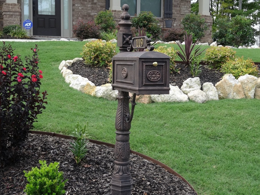 Better Box Mailboxes - BRONZE - Classic Decorative Cast Aluminum Mail Box BB-R