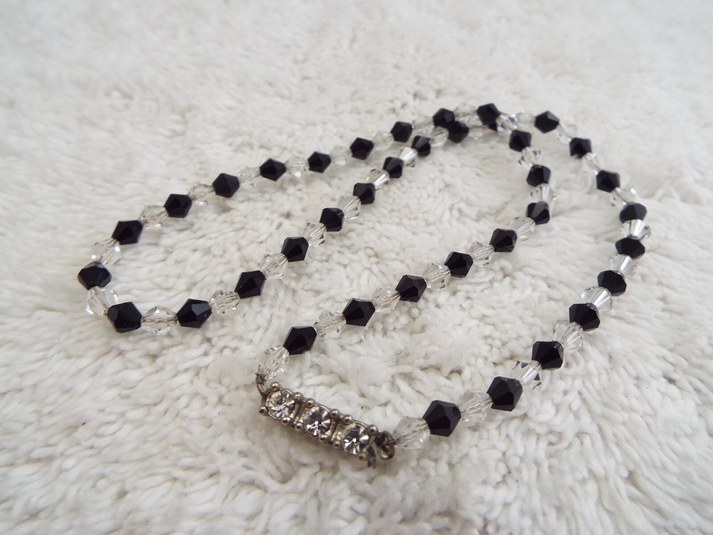 Black Clear Crystal Mini Bead Necklace (J7)