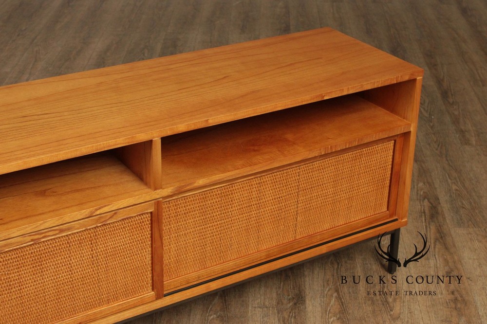 Hopper Studio Mid Century Modern Style 'Sophia' Media Console